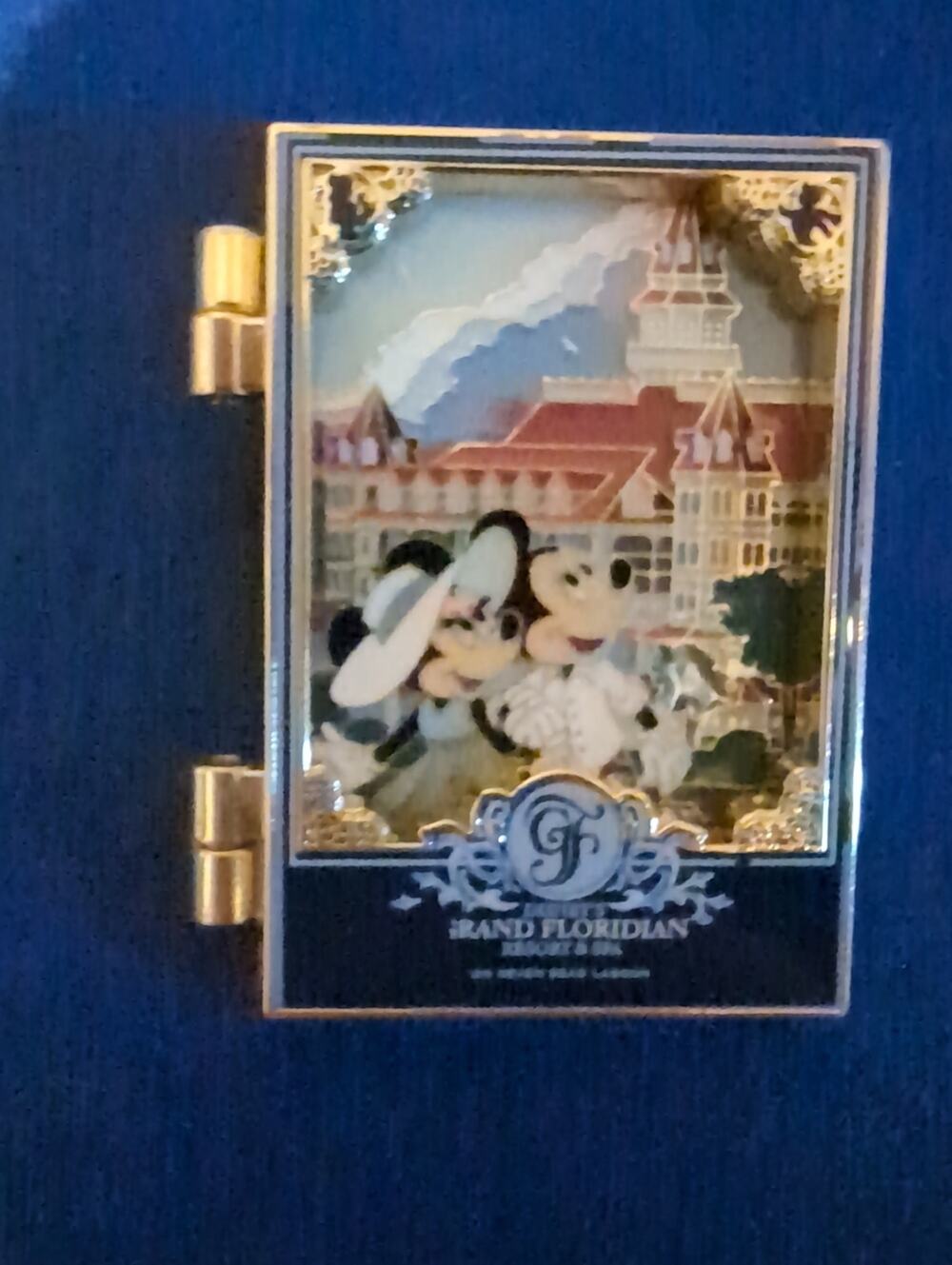WDW - Mickey and Minnie - Grand Floridian Resort and Spa Disney pin